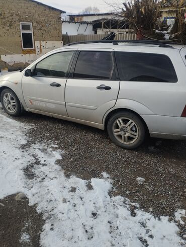 Ford: Ford Focus: 2001 г., 1.8 л, Механика, Бензин, Универсал — 2