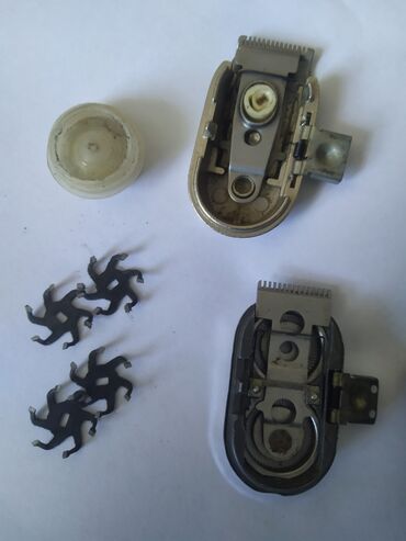 Digər əntiq əşyalar: Электробритва ТАУР Выпуск 1978года работает хорошо брееть без — 5