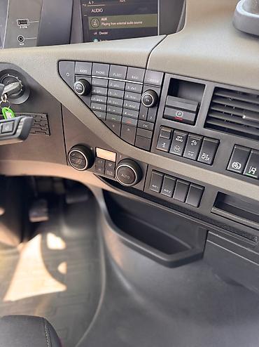 Прицепы и полуприцепы: Прицеп, Volvo, Шторный, от 12 т, Б/у at lalafo.kg — 32 Прицепы и полуприцепы: Прицеп, Volvo, Шторный, от 12 т, Б/у — 32