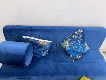 işlənmiş divan: Divan, İşlənmiş, Açılmayan, Çatdırılma yoxdur