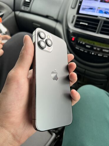 срочно продаю айфон 8: IPhone 12 Pro, Б/у, 128 ГБ, Зарядное устройство, Защитное стекло, Чехол, 87 %