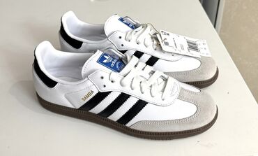 белый купальник с рюшами: Мужские кроссовки, 39.5, Adidas, Новый, цвет - Белый, Самовывоз, Платная доставка
