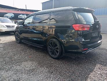 Kia: Kia Carnival: 2018 г., Минивэн — 10