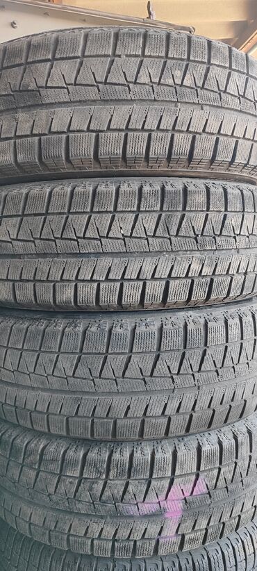 Шины: Шины 215 / 65 / R 16, Зима, Б/у, Комплект, Легковые, Япония, Bridgestone