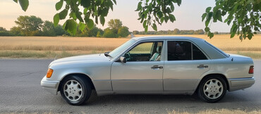 Mercedes-Benz: Mercedes-Benz W124: 2.2 l | 1993 il Sedan — 2