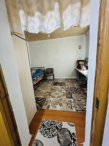 военно антоновка восст: 3 комнаты, 50 м², Бишкек, Азамат авторынок Собственник — 10