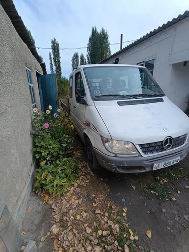 хундай k5: Жеңил жүк ташуучу унаа, Mercedes-Benz, Дубль