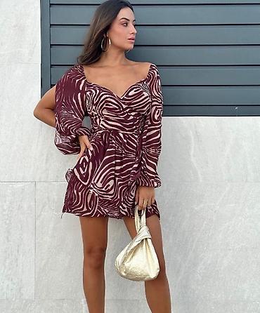 Haljine: ⚜️ Univerzalna velicina 
⚜️ Cena 1700 din — 27