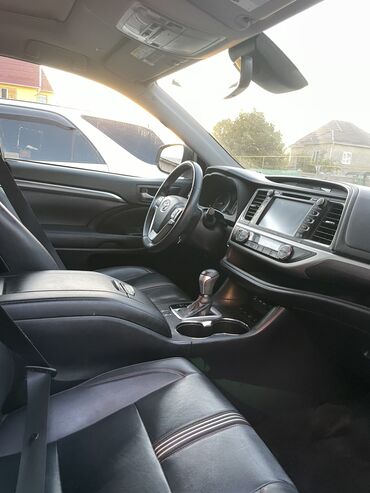 Toyota: Toyota Highlander: 2019 г., 3.5 л, Автомат, Бензин, Внедорожник — 16