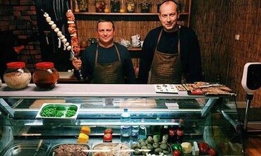 məktəbdə xadimə işi: Aşpaz tələb olunur, Qutabçı, İstənilən yaş, 1-2 illik təcrübə