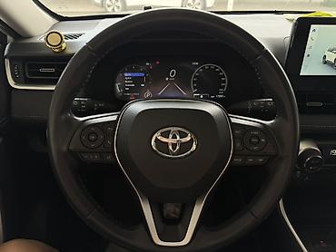 Другие автомобили: Продается Toyota Wildlander 2023. Максимальная комплектация. Состояние — 8