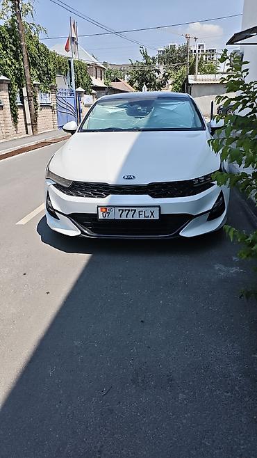 Оригинальные коврики для Kia K5 2021 года. Цвет — черный. Комплект