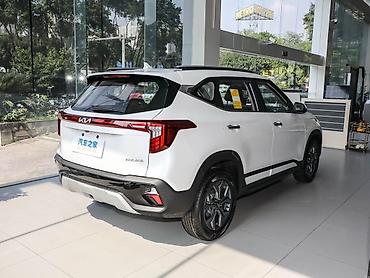 Kia: Стоимость Kia Seltos 2023 года, комплектация 1.5L CVT Luxury, по — 6