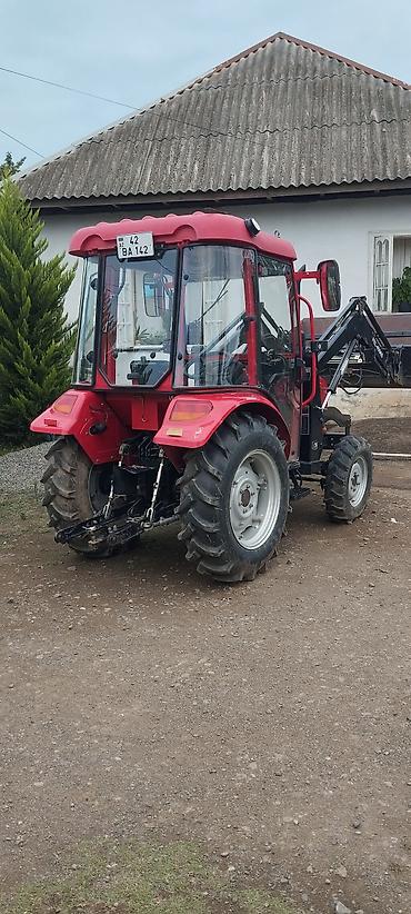 Kommersiya nəqliyyat vasitələri: Belarus (Bielarus) DF 404 qabaq yükləyici ilə traktor - Rəng — 5
