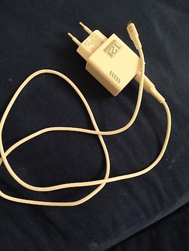 daiso charger: 12W sürətli divar adapteri + Micro‑USB kabel Xüsusiyyətlər: - Güc — 4