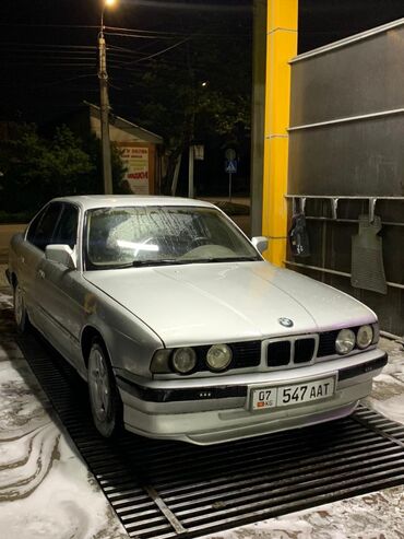 BMW 5 series: 1990 г., 2 л, Механика, Бензин, Седан