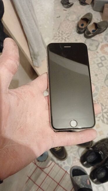Apple iPhone: IPhone 6, 16 GB, Matte Silver, Barmaq izi