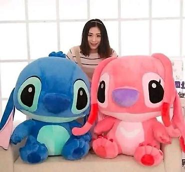 Veliki plišani likovi inspirisani crtanim junacima Stitch (plavi) i