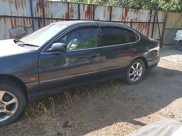 dd oo: Toyota Aristo / Lexus GS300 в разбор - кузовные части - двери - стойки — 1