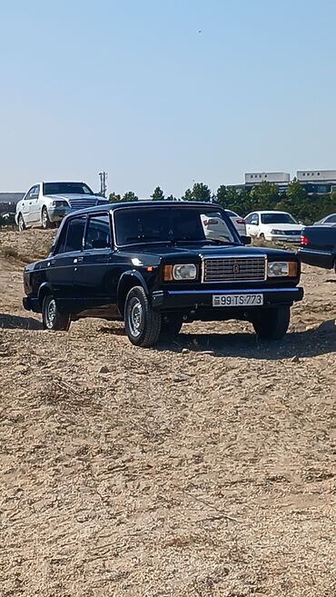 ваза стеклянная прозрачная высокая без узора: VAZ (LADA) 2107: 1.7 l | 2011 il 54000 km Sedan