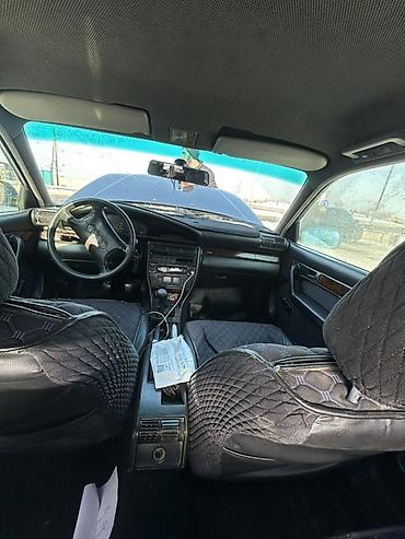 Audi: Audi A4: 1993 г., 2.6 л, Механика, Бензин, Седан at lalafo.kg — 7 Audi: Audi A4: 1993 г., 2.6 л, Механика, Бензин, Седан — 7