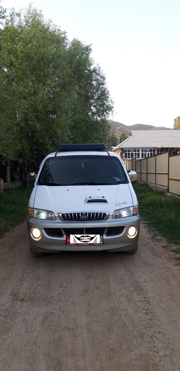 Hyundai: Hyundai Starex: 2001 г., 2.5 л, Механика, Дизель, Минивэн