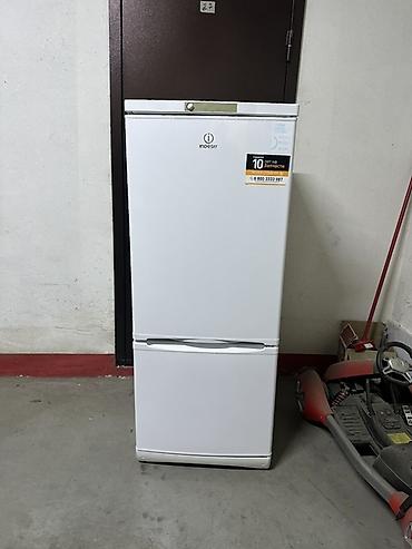 Холодильник Indesit, Б/у, Двухкамерный, De frost (капельный), 60 * 150 * 60