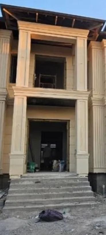 Лестницы из гранита, мрамора: Лестница из гранита, мрамора Для дома, Форма лестницы: Прямая, Стиль: Классический — 17