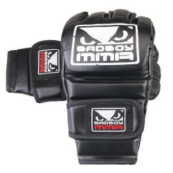 заказать футбольные перчатки: Снарядные перчатки BAD BOY MMA в спортивном магазине SPORTWORLDKG