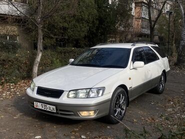 Toyota: Toyota Camry: 2000 г., 2.5 л, Автомат, Бензин, Универсал