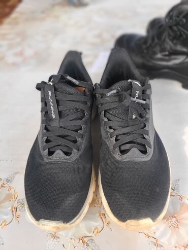 домашние халаты больших размеров: Мужские кроссовки, 40, Anta, Б/у, цвет - Черный, Самовывоз at lalafo.kg домашние халаты больших размеров: Мужские кроссовки, 40, Anta, Б/у, цвет - Черный, Самовывоз