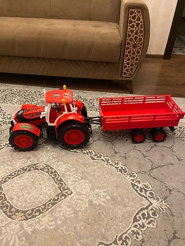 oyuncaq aftamat: Uşaq oyuncağı – qoşqulu traktor - Rəng: parlaq qırmızı - Komplekt — 1