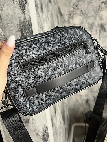 Другие сумки: Сумка через плечо, компактная - Формат: прямоугольная кросс‑боди. - — 4