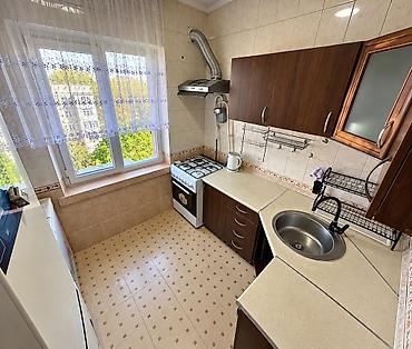 157: 5 комнат, 87 м², Асанбай мкр 105 серия, 5 этаж, Косметический ремонт — 9