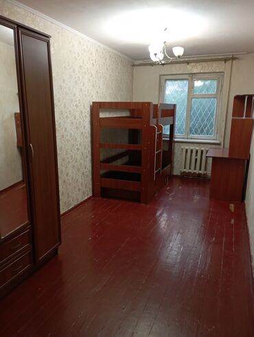 сниму дом недорого: 3 комнаты, 61 м², 104 серия, 1 этаж, Старый ремонт
