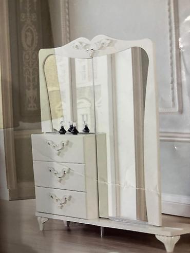 Спальные гарнитуры: Спальный гарнитур в классическом стиле, цвет — молочно-белый/слоновая — 1