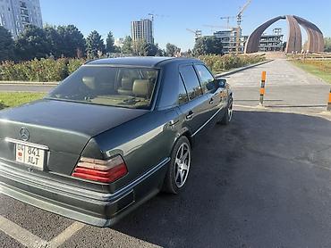 a klass: Mercedes-Benz W124: 1994 г., Автомат, Бензин, Седан — 4