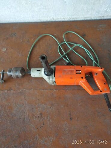 полированный машинка: Продам дрель, б/у рабочая, мощная