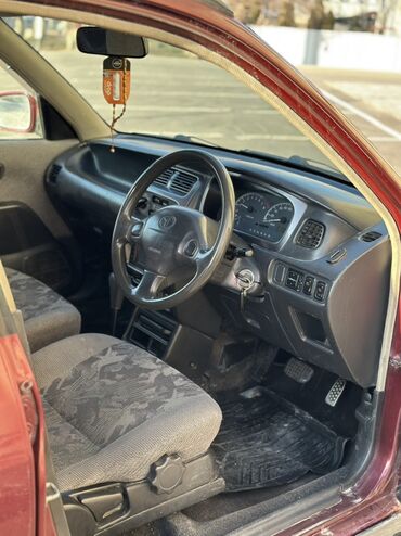 Toyota: Toyota Дуэт: 2000 г., 1 л, Автомат, Бензин, Хэтчбэк — 3