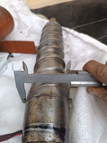 Масло, консервы: Шнековый Маслопресс.Маслобойка . только шнек вал и стол. рабочий — 25