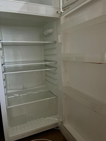 однокамерный холодильник: Холодильник Avest, Б/у, Однокамерный