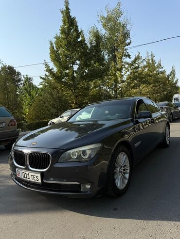 форд мазда: BMW 750: 2010 г., 4.4 л, Автомат, Бензин, Седан