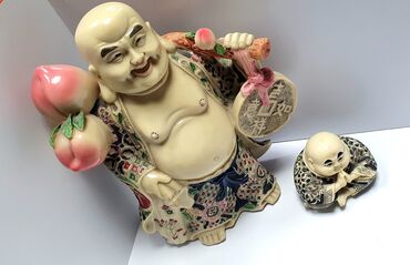 детские весы: Будда статуэтки, привезены с Китая в 1997году, высота 7см и 24см. вес
