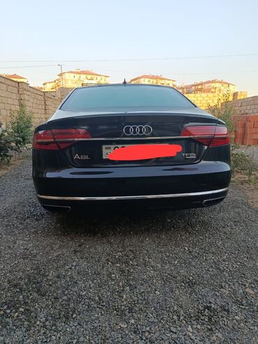 Boşqablar: Audi A8: 4.4 l | 2017 il Sedan