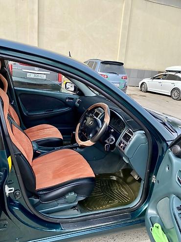 вольво кенгуратник: Toyota Avensis: 2002 г., 1.8 л, Автомат, Бензин, Хэтчбэк — 1