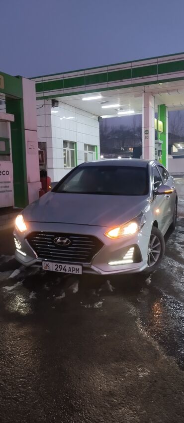 toyota yaris verso: Hyundai Sonata: 2018 г., 2 л, Автомат, Газ, Седан