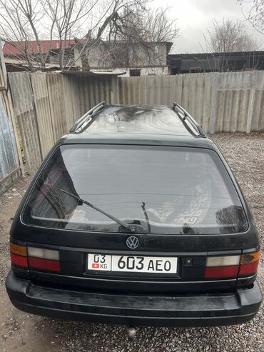 Volkswagen: Volkswagen Passat: 1990 г., 1.8 л, Механика, Бензин, Универсал — 2