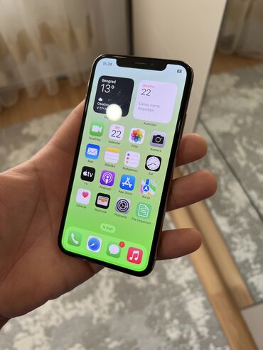 Apple iPhone: Apple iPhone iPhone Xs — 2