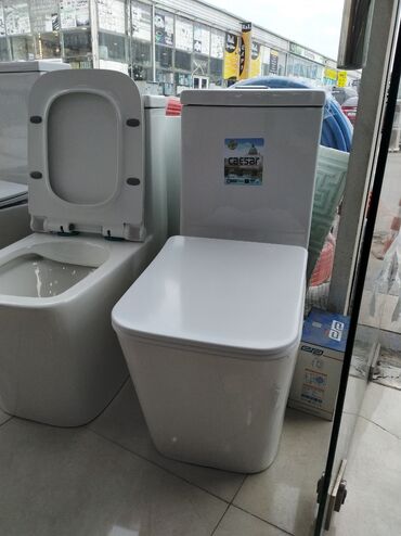 hamam ucun sushilka: Caesar brendli monoblok unitaz - Müasir kvadrat dizayn, kompakt ölçü