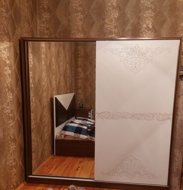 Divan və masa dəstləri: Heç bir problemi yoxdur. Yeni kimidir. Taxt, dolab ve termo dan